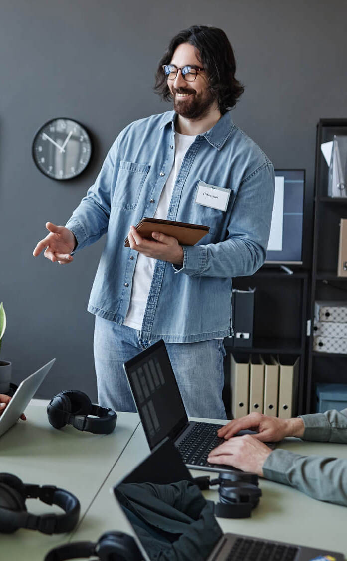 Bearded Young Man Leading Computer Class For Senio 2023 11 27 05 30 10 Utc 2 1 1
